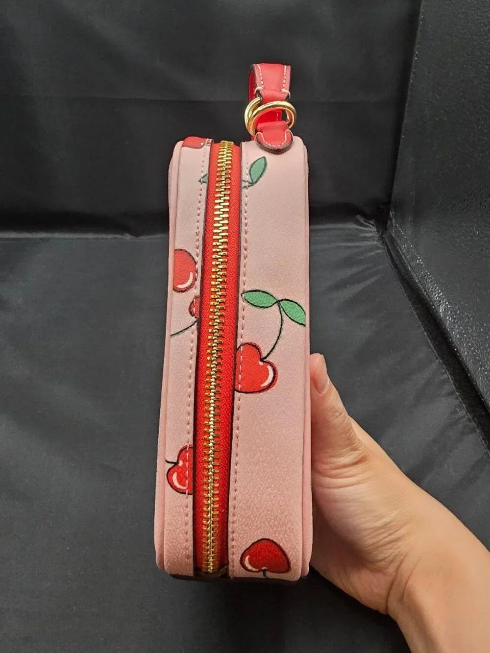 Coach Eva Phone Crossbody with Heart Cherry Print CF371 - Picture 4 of 7
